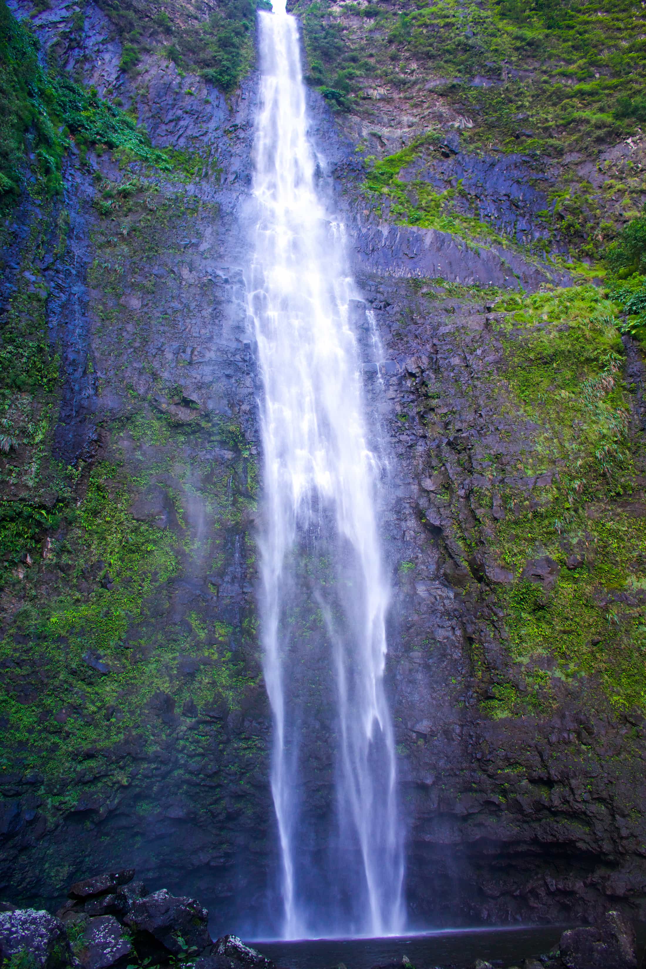 hanakapi'ai falls, where to hike in hawaii