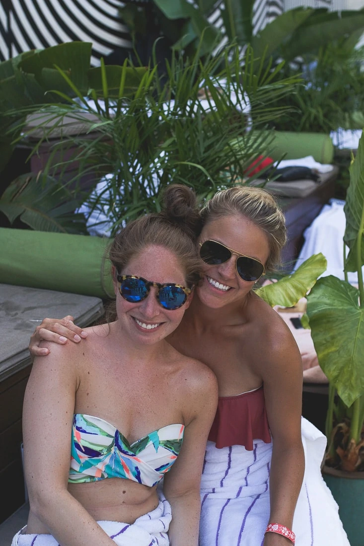 what to wear to a pool party