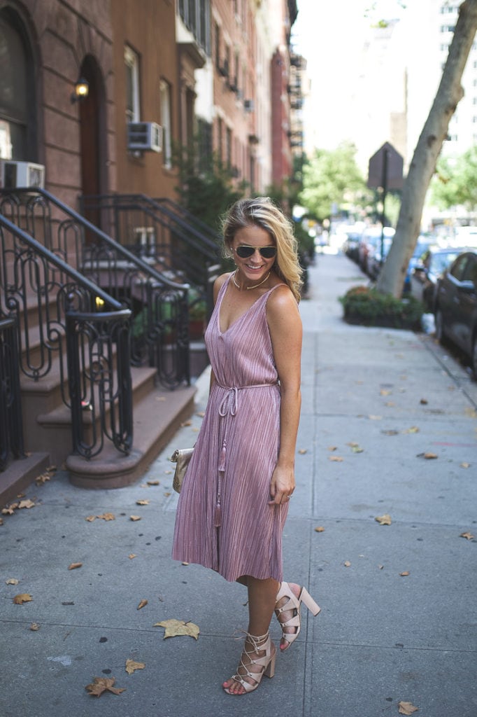 what to wear to hot outdoor wedding