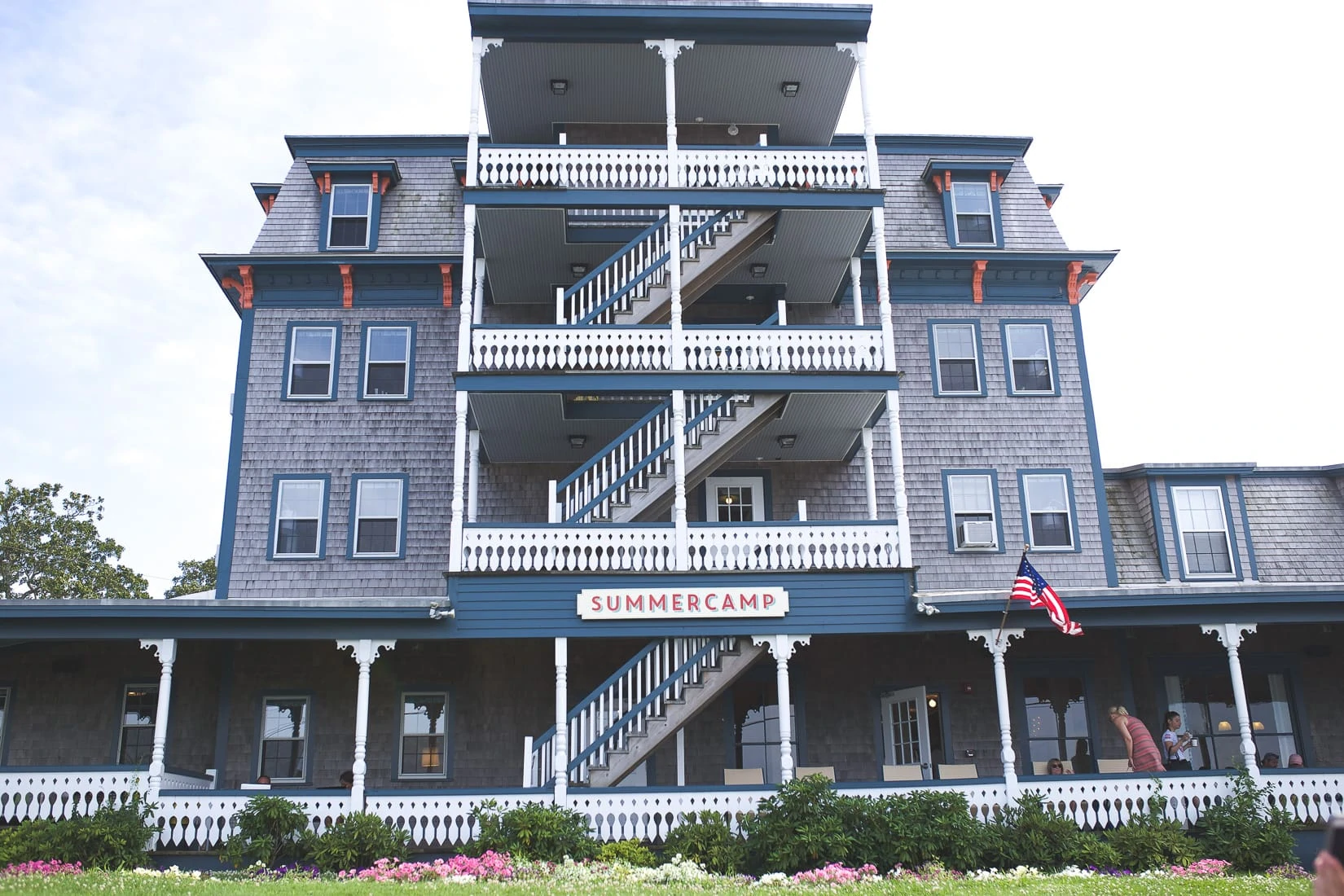 lark hotel summercamp