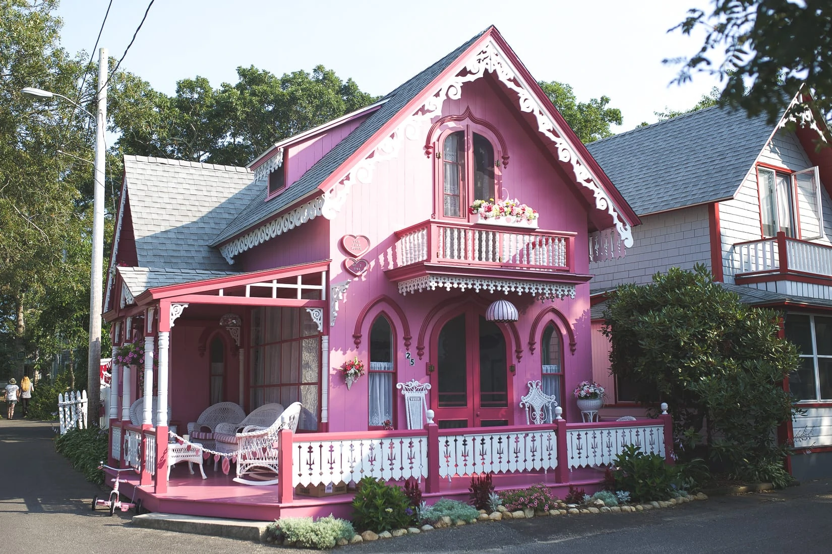 gingerbread cottages martha's vineyard