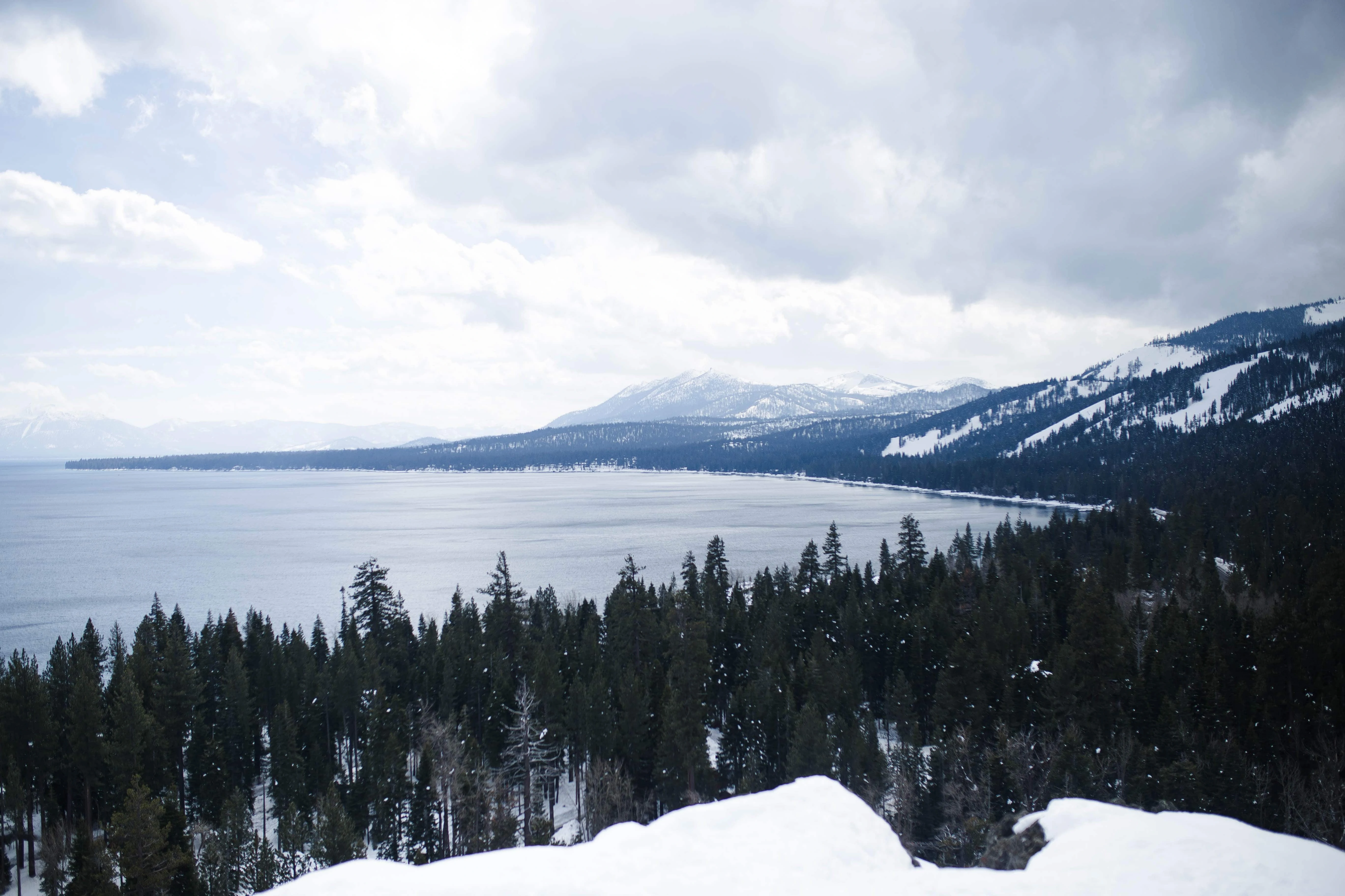 Travel Guide Lake Tahoe