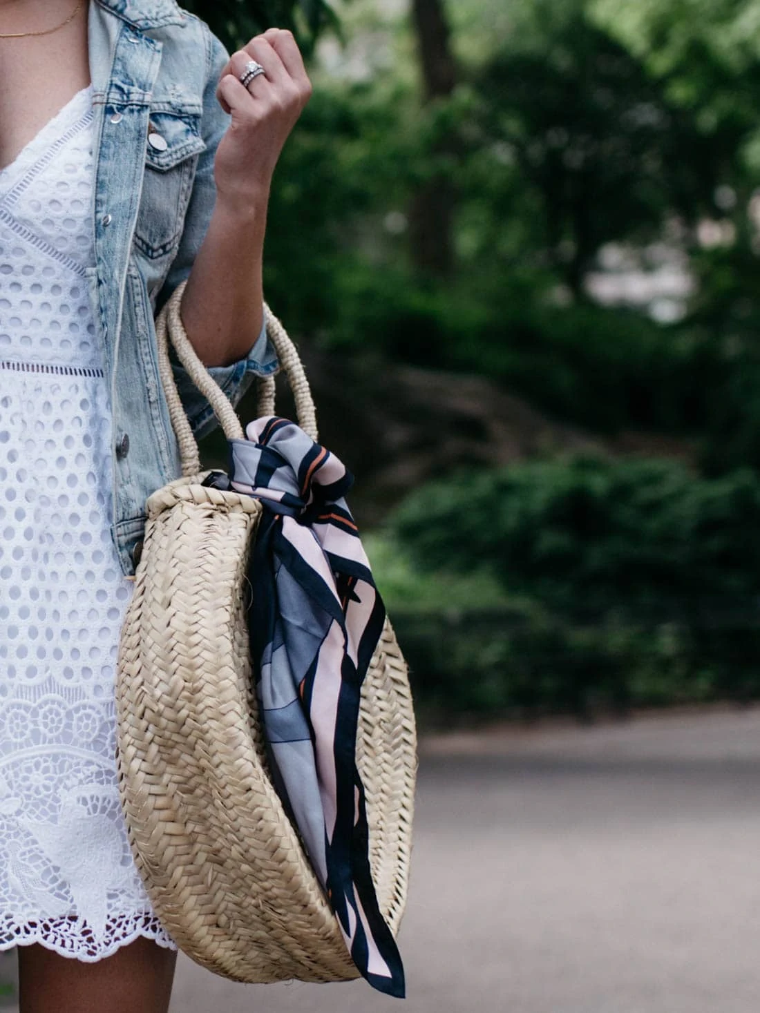 circular straw tote