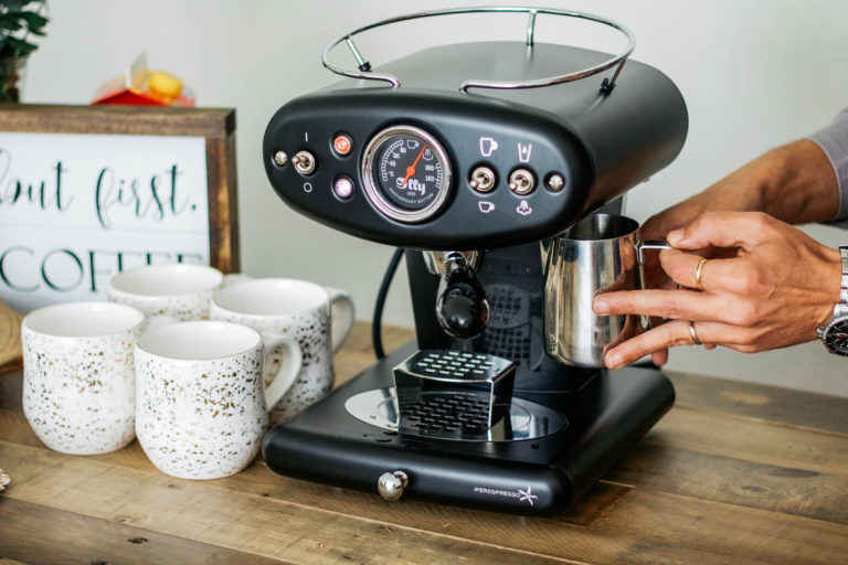 HOW TO GET THE BEST AT HOME COFFEE Styled Snapshots